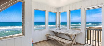 Oceanfront, dog friendly, amazing sunrise!