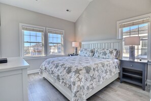 5 bedrooms, free WiFi, bed sheets