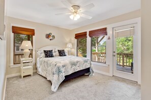 4 bedrooms, free WiFi, bed sheets