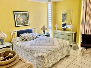 2 habitaciones, escritorio, tabla de planchar con plancha y wifi