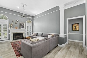 Smart-tv, pejs, videospil, bordfodbold