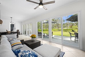 Smart-tv, pejs, videospil, bordfodbold