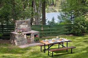 Outdoor dining - RIVER HAUS: Glacier National Park's Iconic Home — The CLOSEST House to GNP (West Glacier)