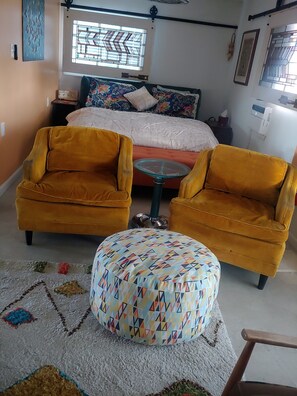 1 chambre, fer et planche à repasser, Wi-Fi gratuit, draps fournis