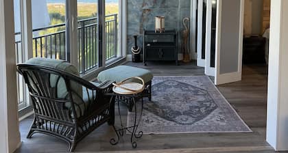 Antastasia Oceanview Condo NEW Remodel Upgrades Galore!