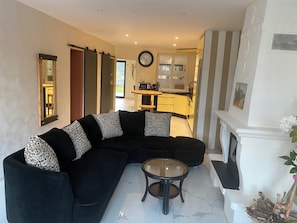 Smart TV, fireplace, stereo - Comfortable single-storey house 100 m2 on a fenced plot (Noyelles-sur-Mer)