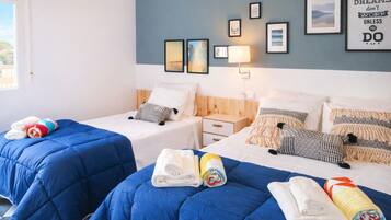 4 bedrooms, free WiFi, bed sheets