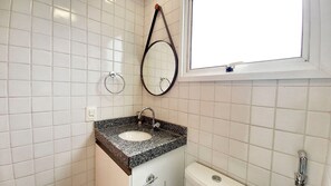 Apartment | Bathroom