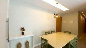 Apartment | Dining