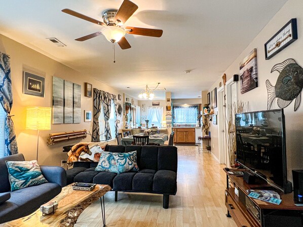 Smart TV, DVD player, offices