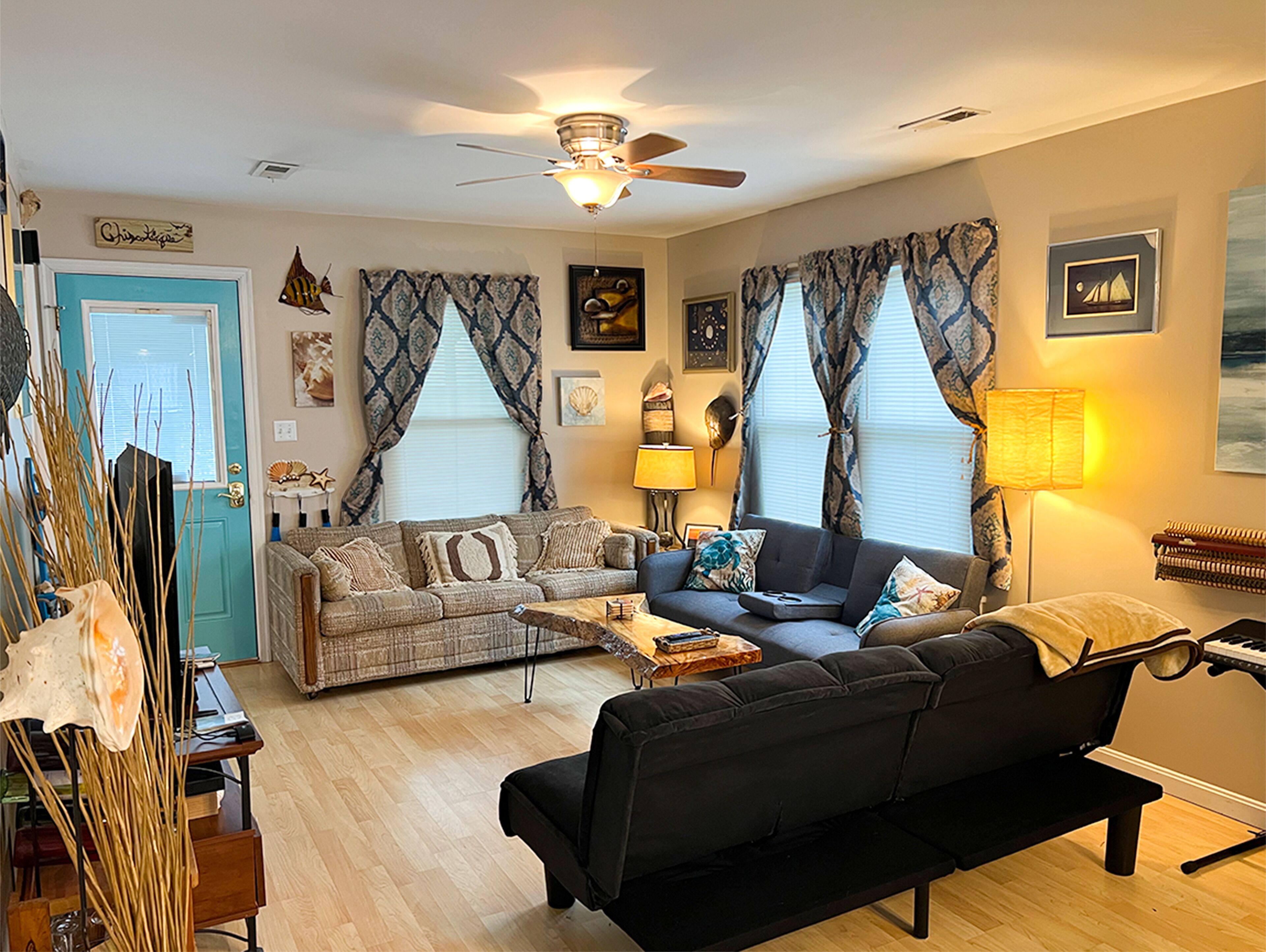 Smart-TV, DVD-Player, Arbeitsbereiche