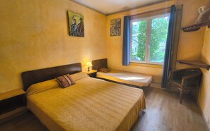 3 sovrum, strykjärn/strykbräda, resesäng och internet