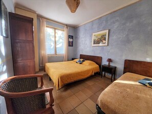 3 Schlafzimmer, BĂŒgeleisen/BĂŒgelbrett, Reisekinderbett, Internetzugang