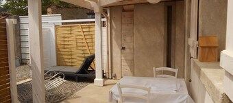 Charming little house 5 minutes from hiking trails  