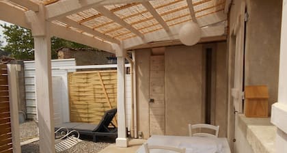 Charming little house 5 minutes from hiking trails