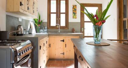 Lovely Two Bedroom Apartment near Unawatuna beach.