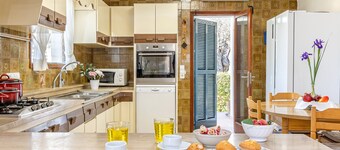 Chalet del Llac By home villas 360