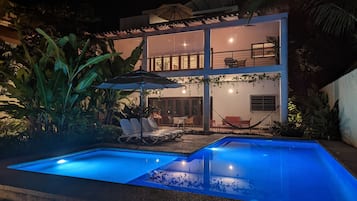 Piscine extérieure, piscine chauffée