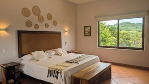 1 habitación, escritorio, tabla de planchar con plancha y wifi gratis 