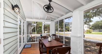 Beach Cottage-Screened Porch! One short block to beach! Walk to Pier Village!