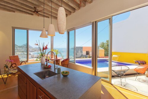 Casa Cascada - Luxury Home with Pool and Views!