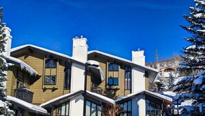 Exterior - 2 Living Rooms - Perfect for Couples - Summer Pool (Steamboat Springs)