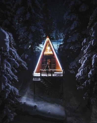 Cabin in the forest, near to ski lift, provide breakfast and dinner