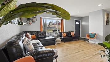 Smart TV, video games, stereo