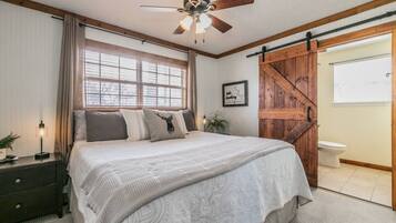 2 bedrooms, iron/ironing board, travel crib, free WiFi