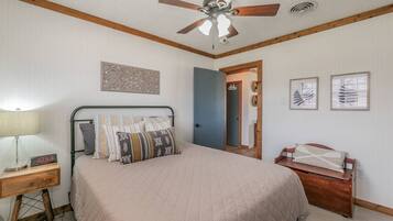 2 bedrooms, iron/ironing board, travel crib, free WiFi