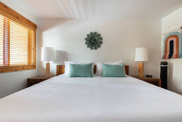 Iron/ironing board, WiFi, bed sheets