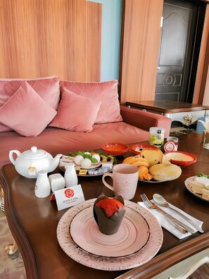 In-room dining - Rose Park (Riyadh)