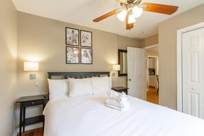 3 bedrooms, desk, iron/ironing board, WiFi