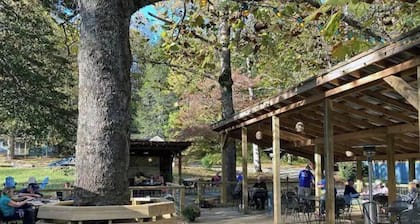 Rhododendron Tiny Home at Bleu Canoe Campground