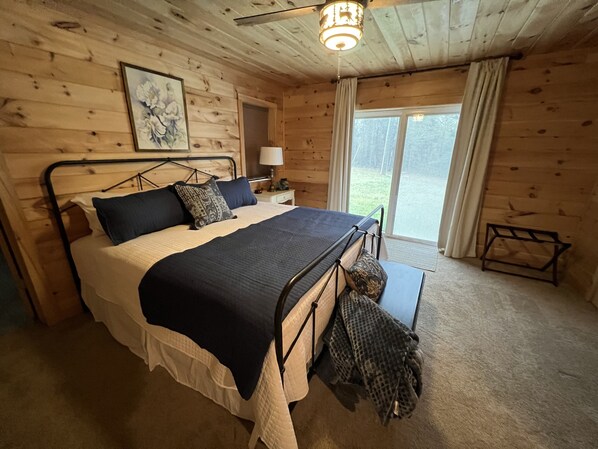 4 chambres, coffres-forts dans les chambres, fer et planche Ă repasser