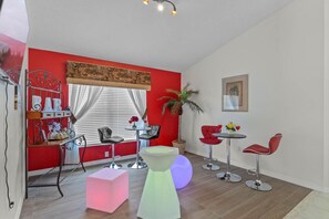 Interior - #925 Stunning LakeFront Spa/Pool Disney/Universal (Kissimmee)