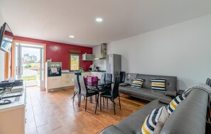 TV, fireplace - 3 bedroom nice apartment in A Arnoia (A Arnoia)