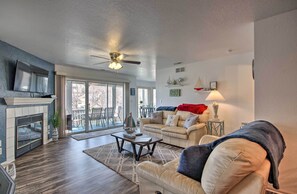TV, fireplace, DVD player - Lake-View Patio, Pool Access! Regatta Bay Condo (Village of Four Seasons)