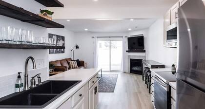 This condominium is a 2 bedroom(s), 1 bathrooms, located in North Logan, UT.