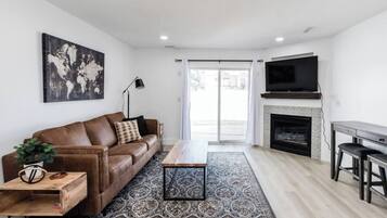 Televisión, chimenea