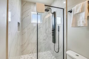 House (5 Bedrooms) | Property amenity - The Good Life by Ryson Vacation Rentals (Galveston)