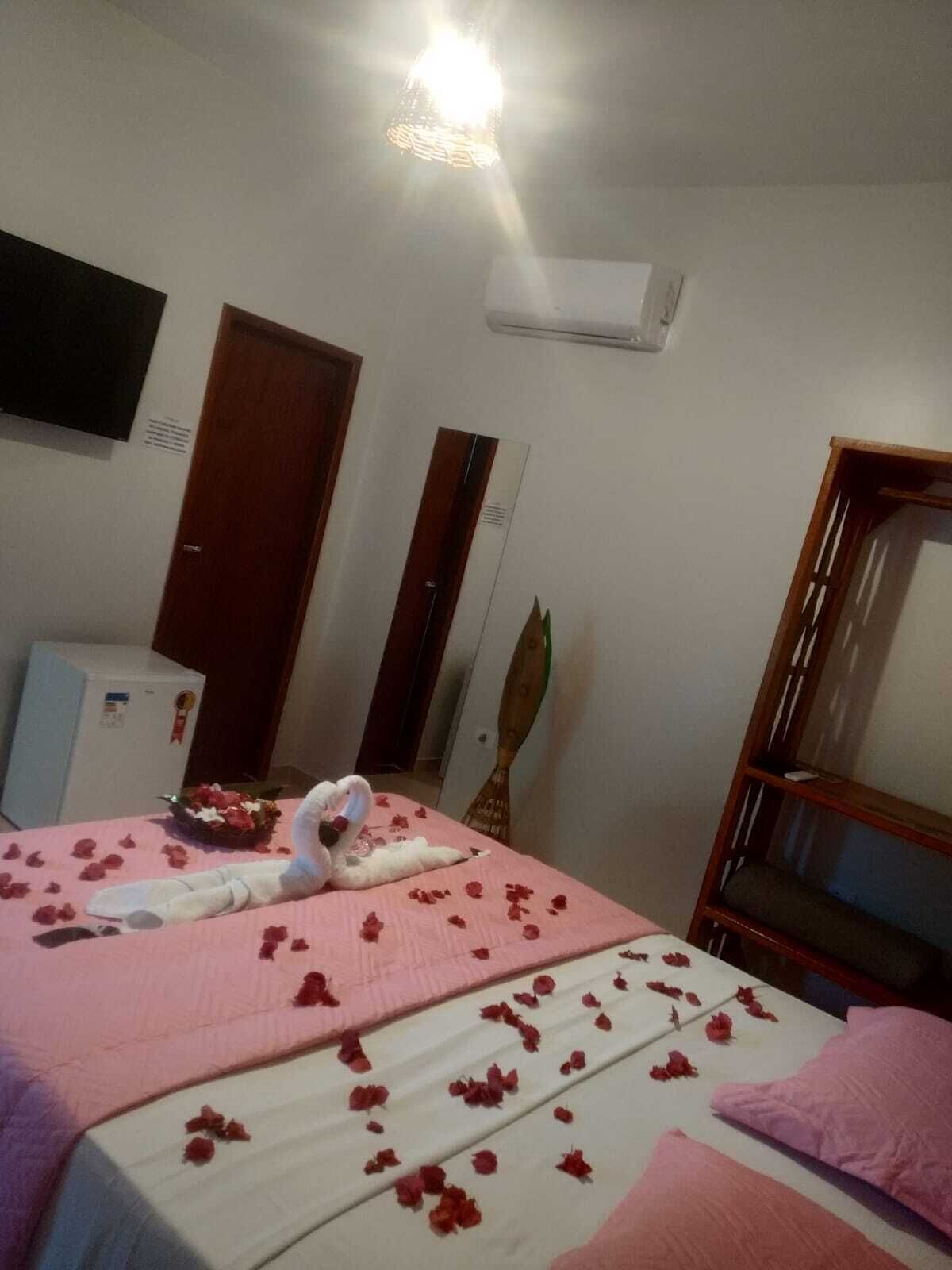 Free WiFi, bed sheets