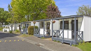 Terrace/patio - Hamilton City Holiday Park (Hamilton)