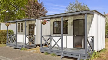 Traditional Twin Room | Terrace/patio