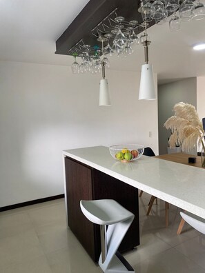 Dining - Amazing apartment in El Poblado with two offices (Medellín)