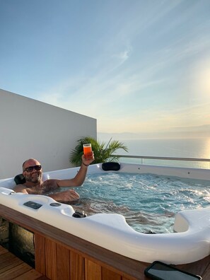 Bain à remous extérieur