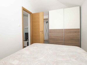 1 室のベッドルーム、WiFi