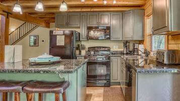 Private kitchen | Cookware/dishes/utensils