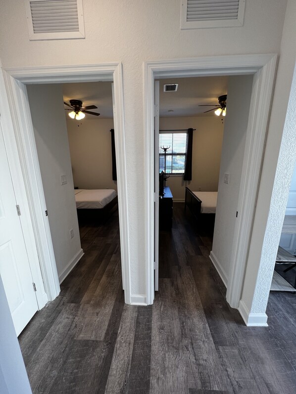 2 bedrooms, in-room safe, desk, travel crib