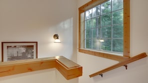 Interior - Woodlands Cabin (Rhododendron)